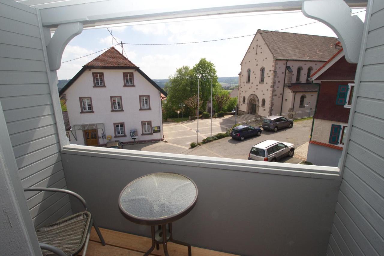Landgasthof Alpenblick an der Wutachschlucht Südschwarzwald Löffingen Exterior foto